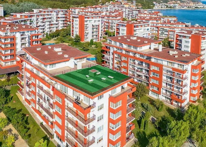 Апартхотел Marina And Panorama 3*