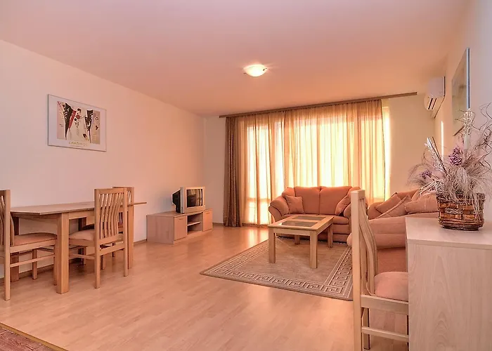 Marina And Panorama 公寓式酒店 3*