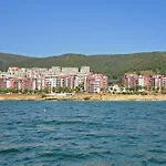 Marina And Panorama מלון דירות