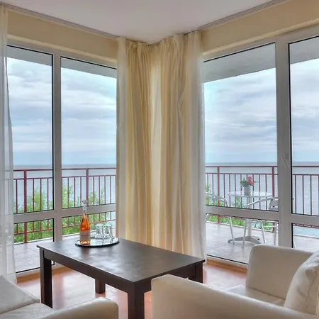 Marina And Panorama מלון דירות