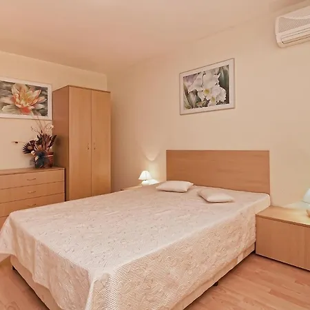 מלון דירות Marina And Panorama