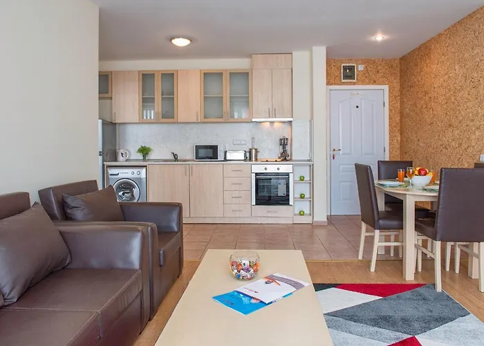 Marina And Panorama Апартхотел 3*