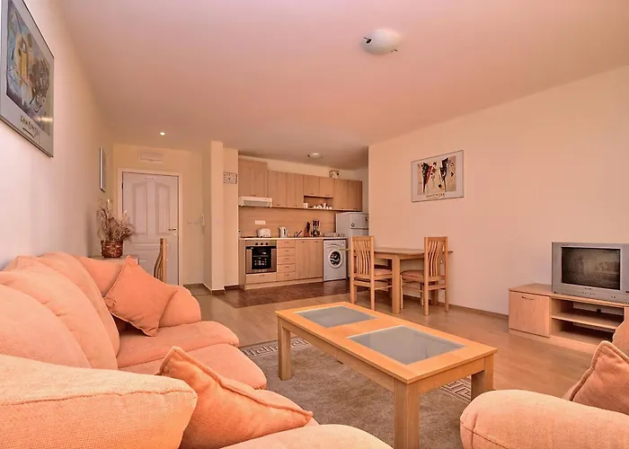 מלון דירות Marina And Panorama 3*