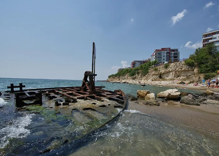 Апартхотел Marina And Panorama 3*